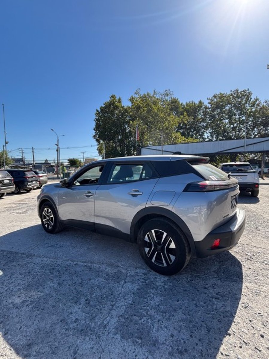 Peugeot 2008 ACTIVE 130 1.2 2025 - Imagen 6 de 9