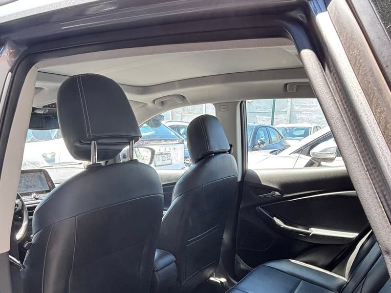 Chevrolet TRACKER 1.2T AUT 2022 - Imagen 3 de 5