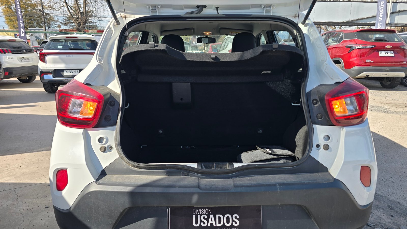 Renault KWID HB MT 1.0 2024 - Imagen 7 de 9
