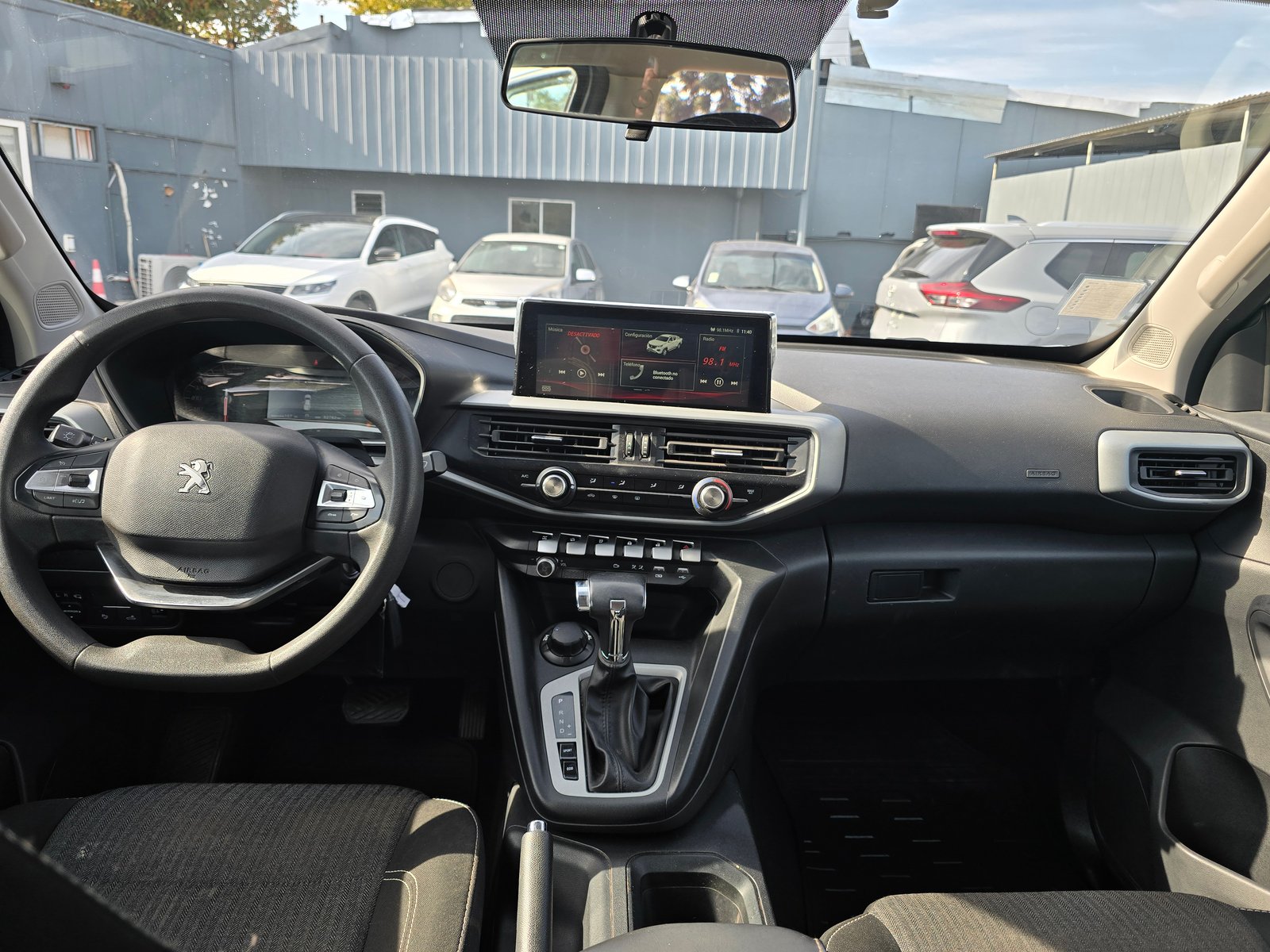 Peugeot LANDTREK BLUEHDI 4X4 2.2 AUT 2024 - Imagen 3 de 18