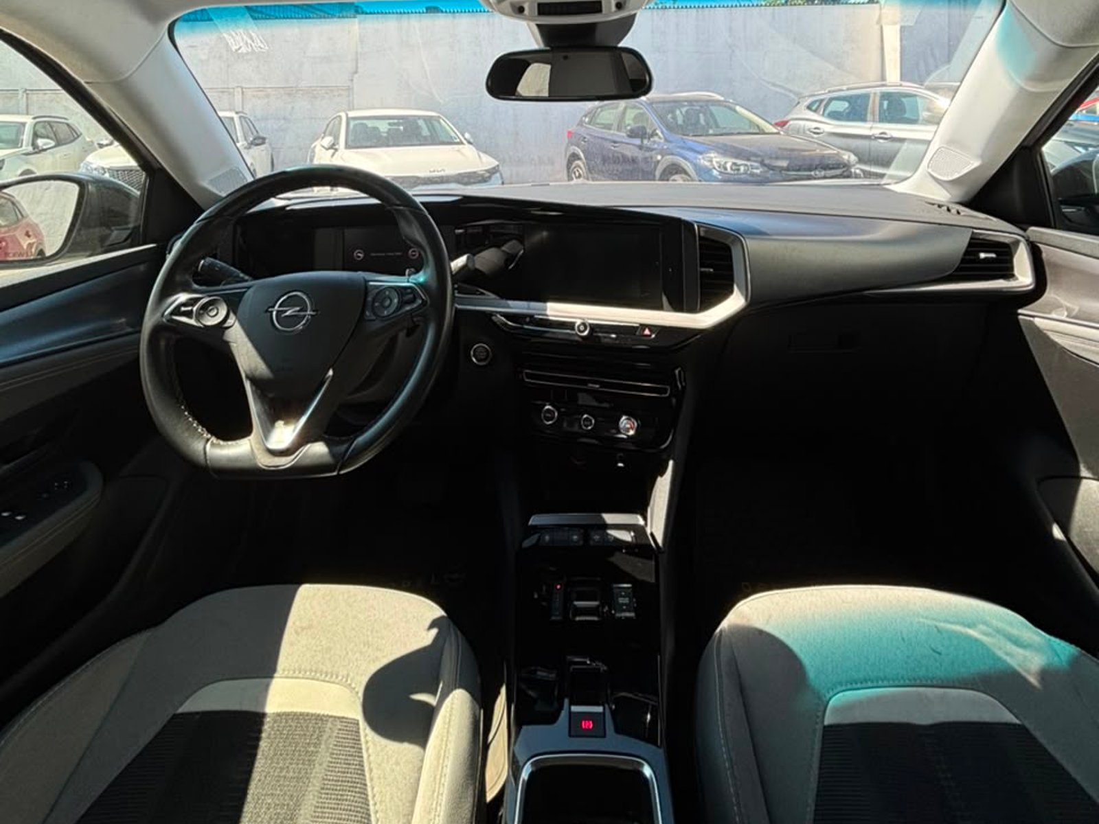 Opel MOKKA 1.2T AUT 2024 - Foto 5 de 6