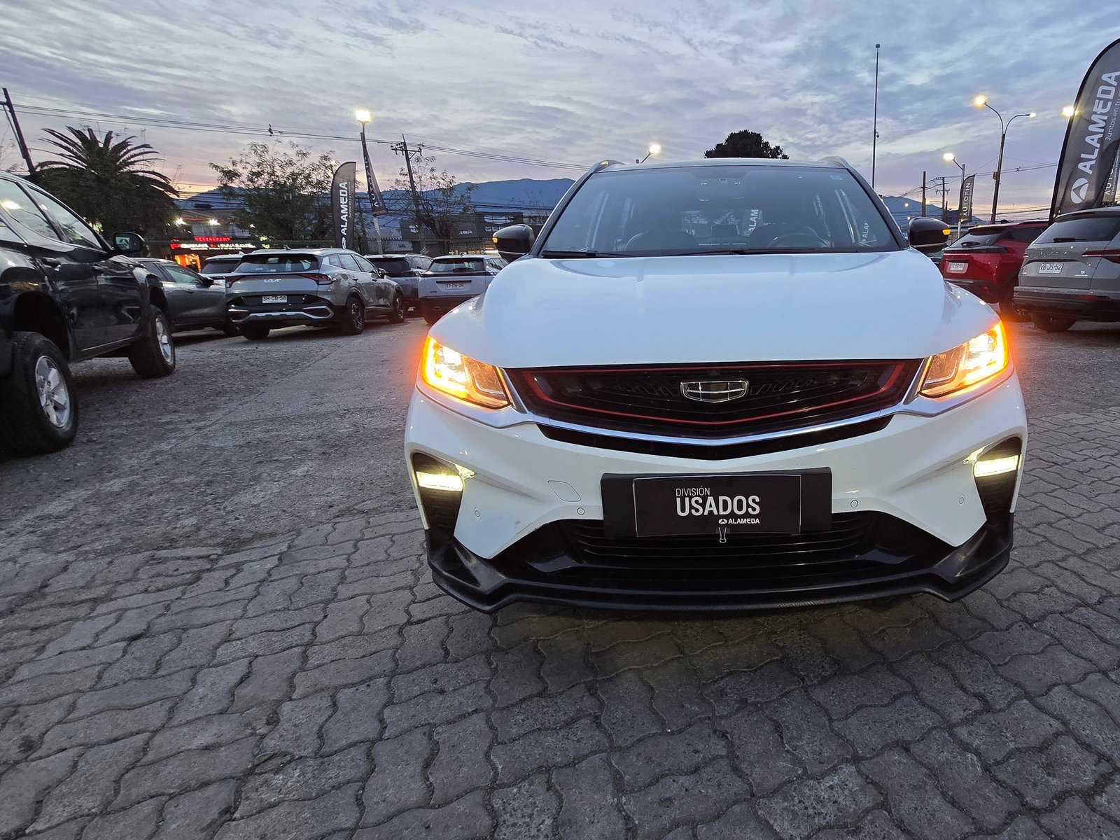 Geely COOLRAY 1.5 AUT 2022 - Foto 4 de 10