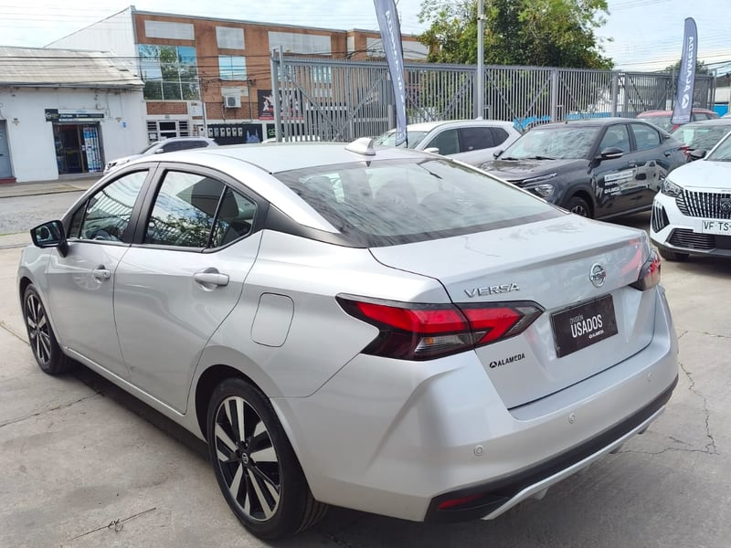 Nissan VERSA CVT 1.6 AUT 2023 - Imagen 4 de 7