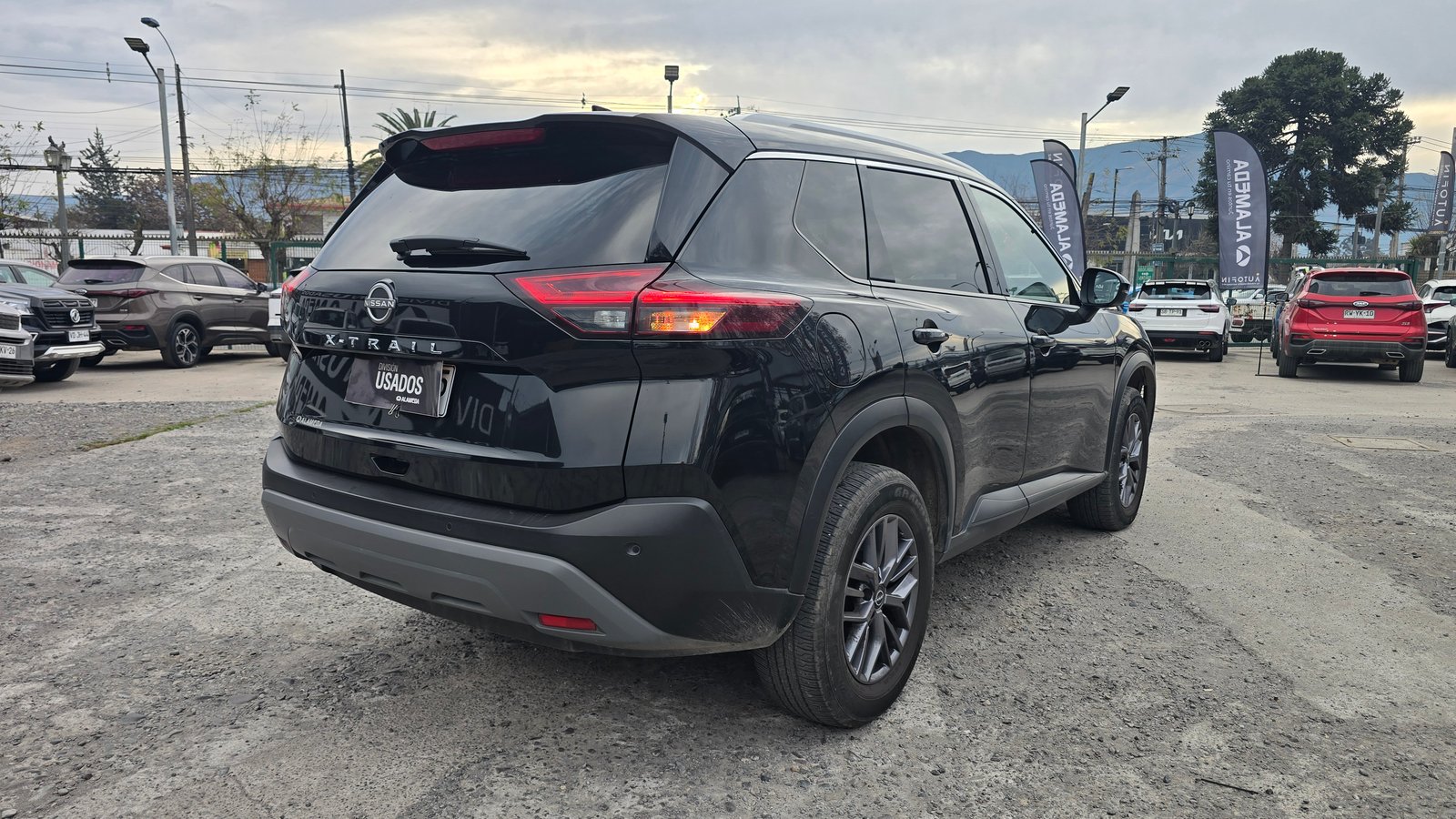Nissan X TRAIL 4X2 2.5 AUT 2025 - Imagen 3 de 18