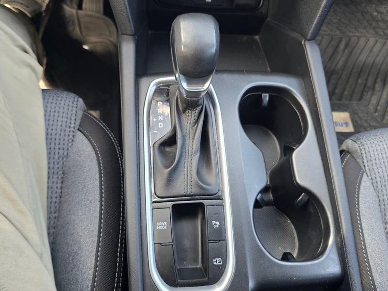 Hyundai SANTA FE TM CRDI 2.2 AUT 2023 - Imagen 16 de 18