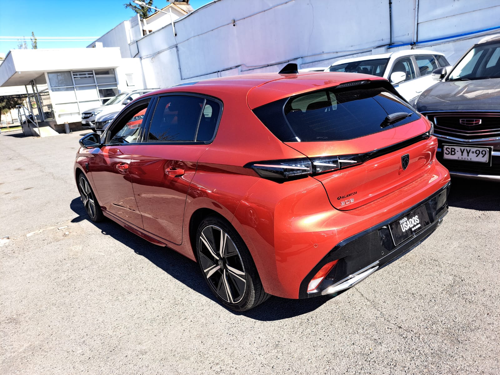 Peugeot 308 PURETECH 1.2 AUT 2023 - Imagen 8 de 10