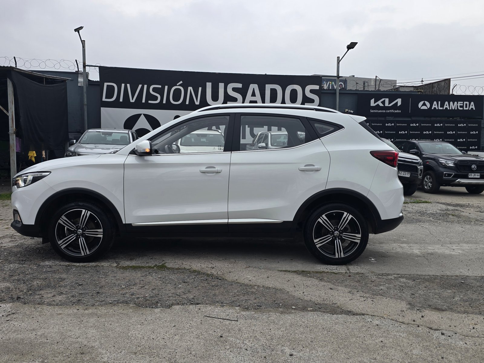 MG ZS 1.5L AUT 2023 - Foto 2 de 12