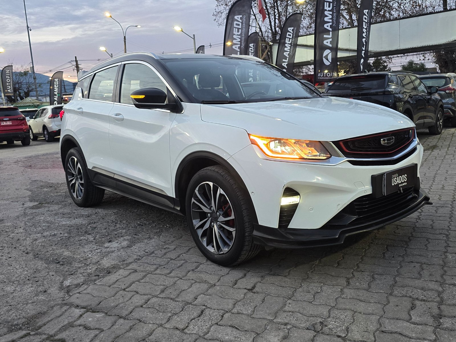 Geely COOLRAY 1.5 AUT 2022 - Foto 3 de 10
