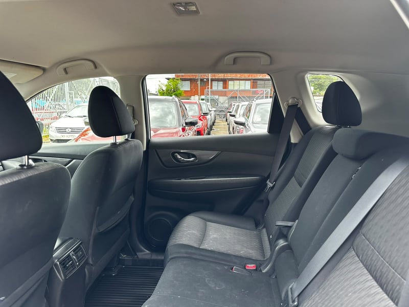 Nissan X TRAIL T32 CVT 2.5 AUT 2022 - Imagen 7 de 8