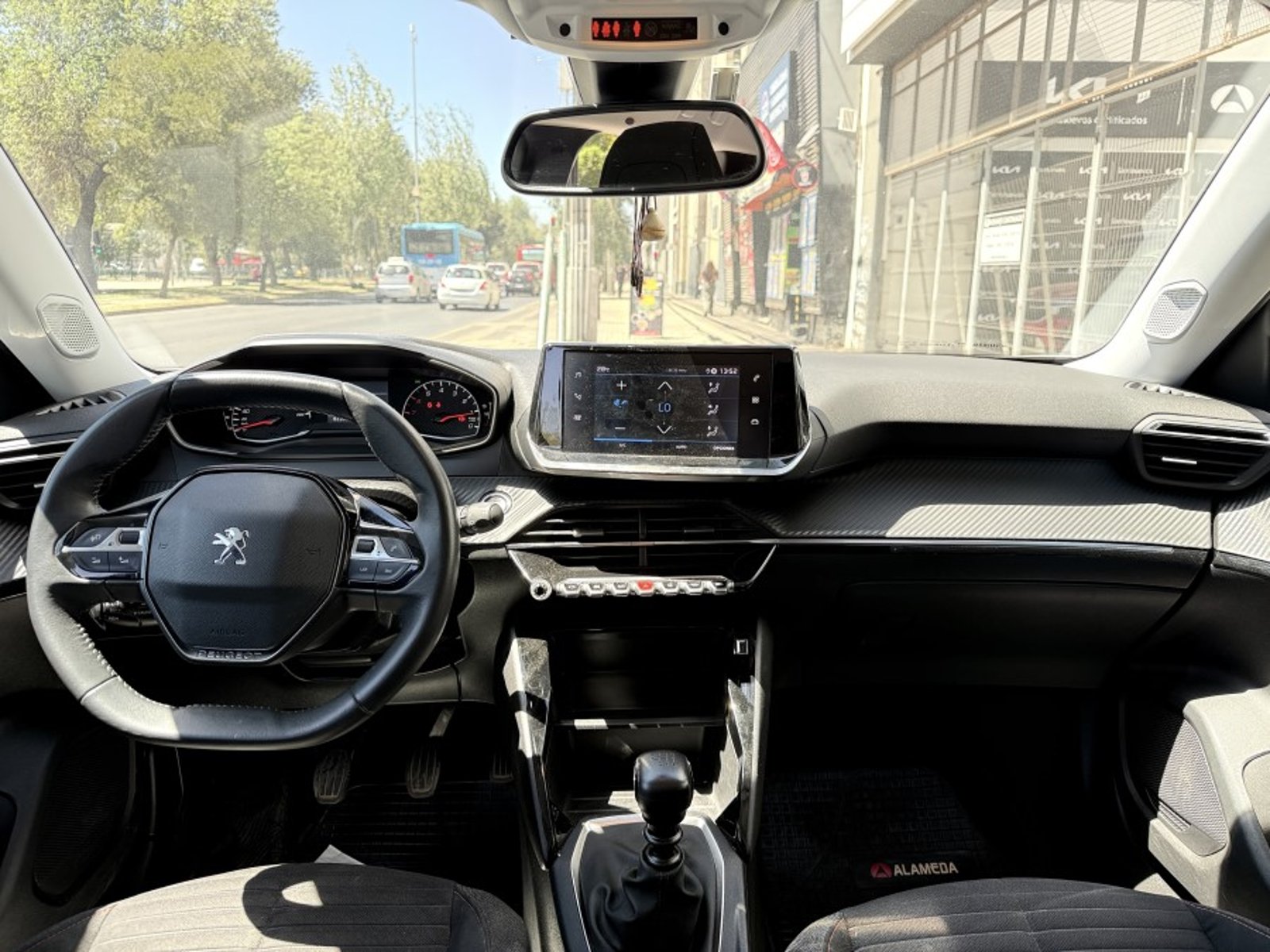 Peugeot 2008 ACTIVE 1.2 2022 - Imagen 7 de 8