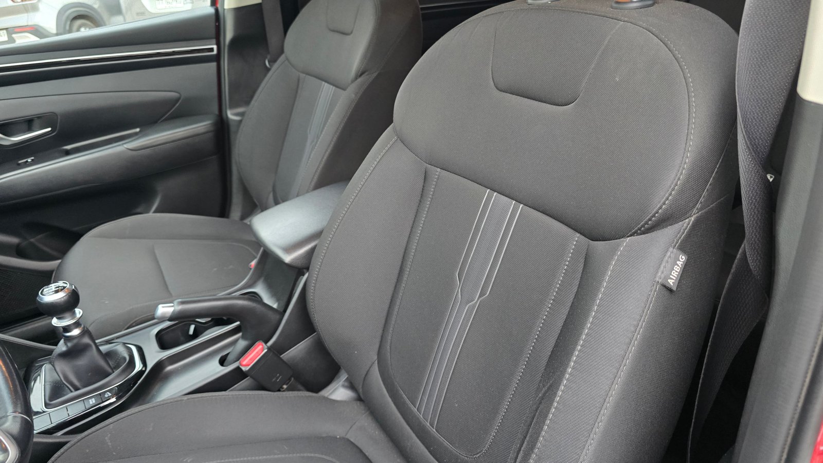 Hyundai TUCSON NX4 MPI 2.0 2023 - Imagen 8 de 9