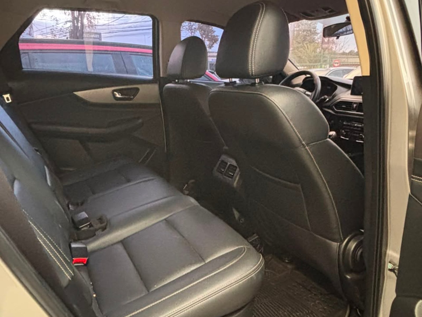 DFSK SUV 560 4X2 1.8 2025 - Foto 4 de 7