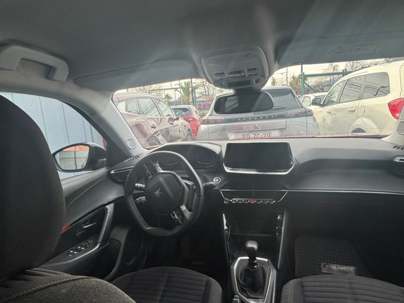 Peugeot 2008 PURETECH 130 1.2 2023 - Imagen 4 de 4