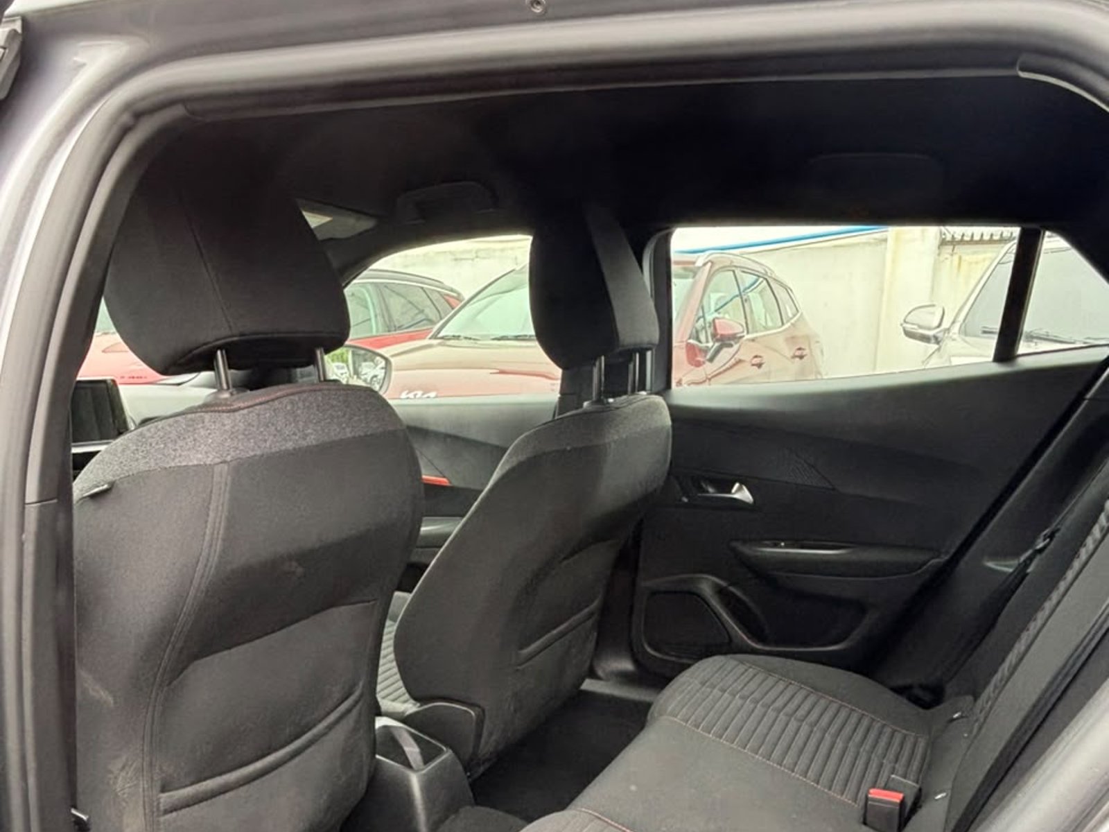 Peugeot 2008 PURETECH 130 4X2 1.2 2023 - Foto 5 de 6