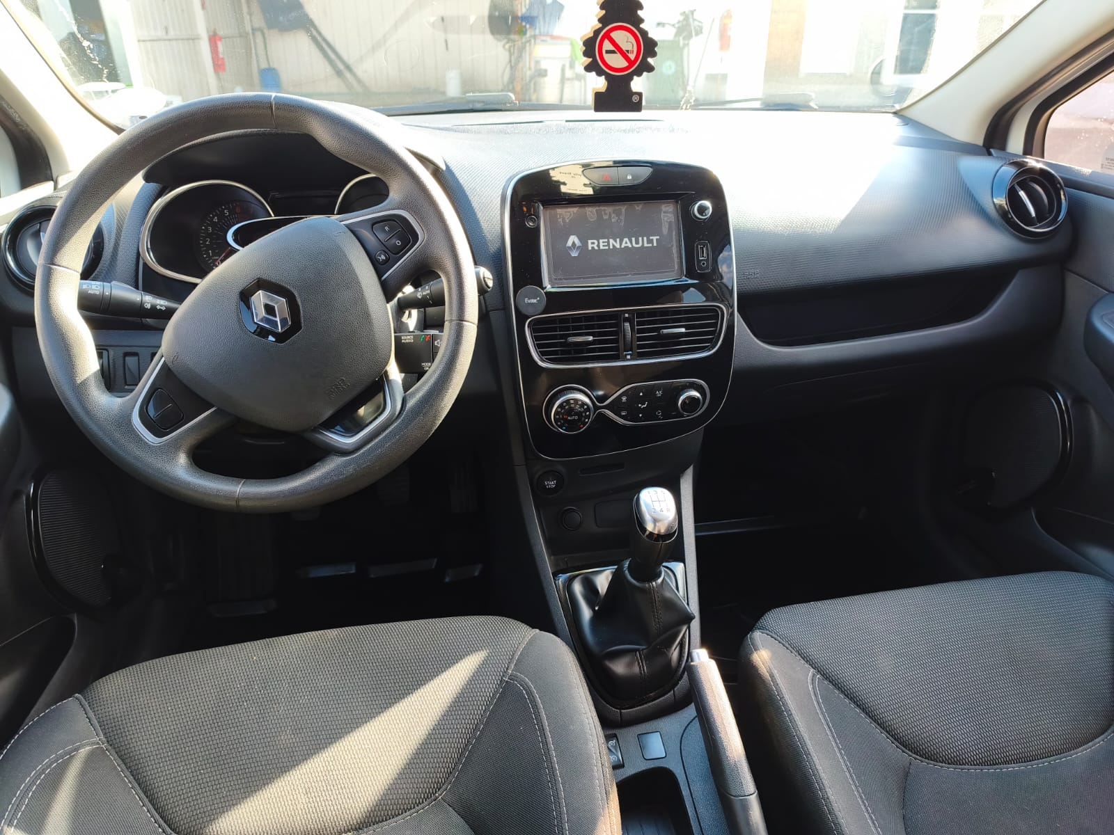 Renault CLIO IV HB 1.2 2019 - Imagen 6 de 7