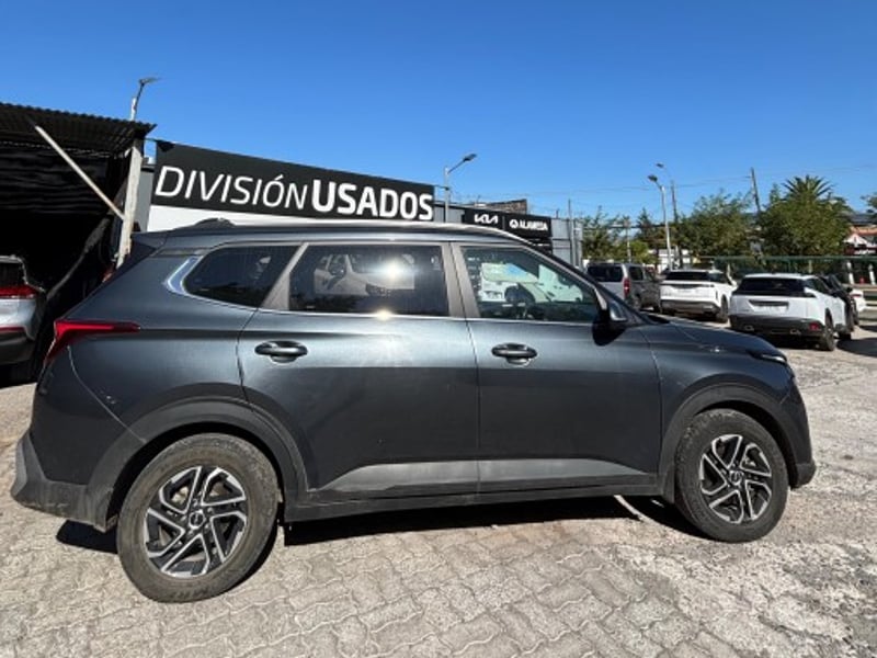 Kia CARENS EX 1.4 AUT 2023 - Imagen 8 de 8