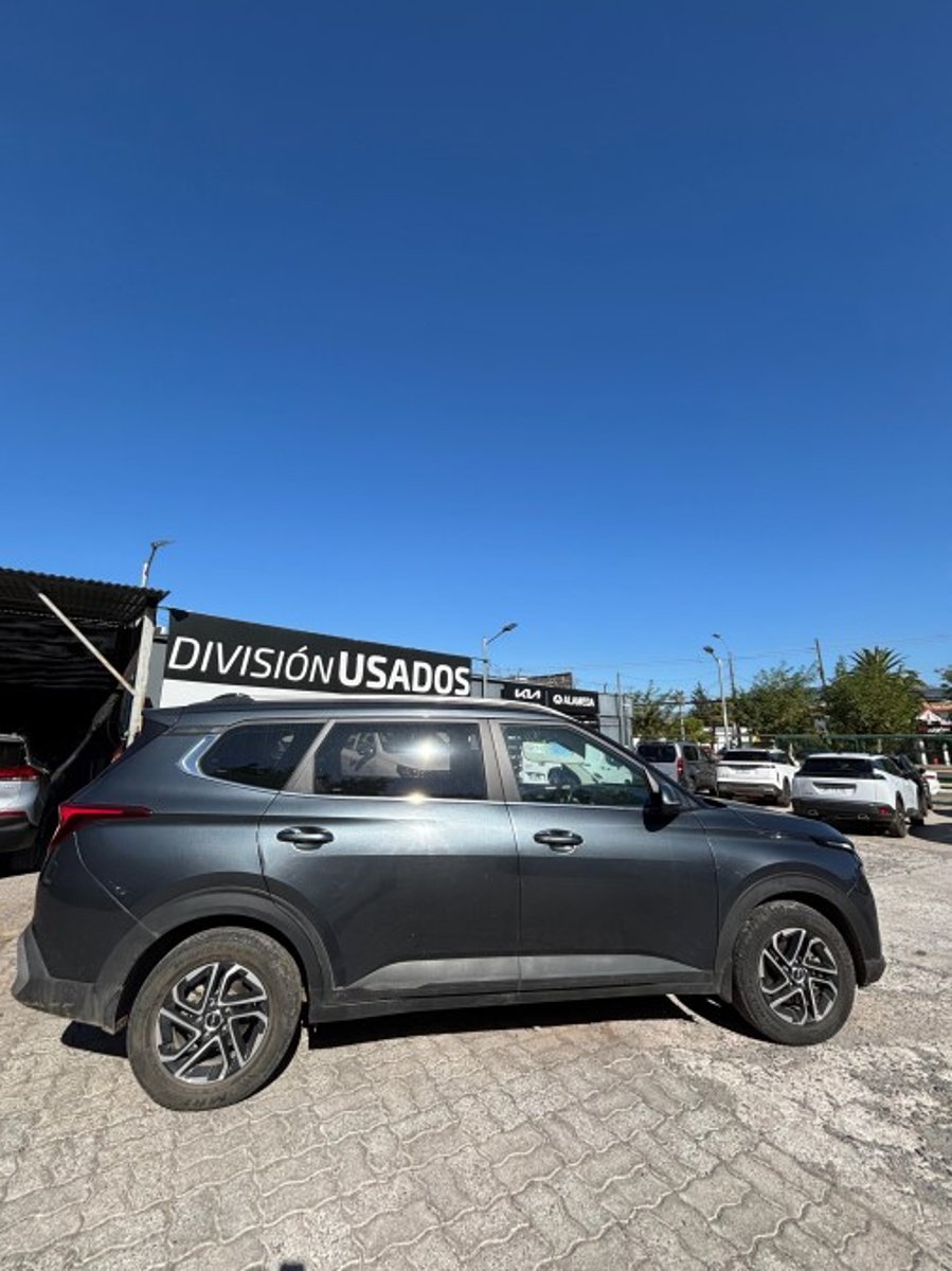 Kia CARENS EX 1.4 AUT 2023 - Imagen 8 de 8