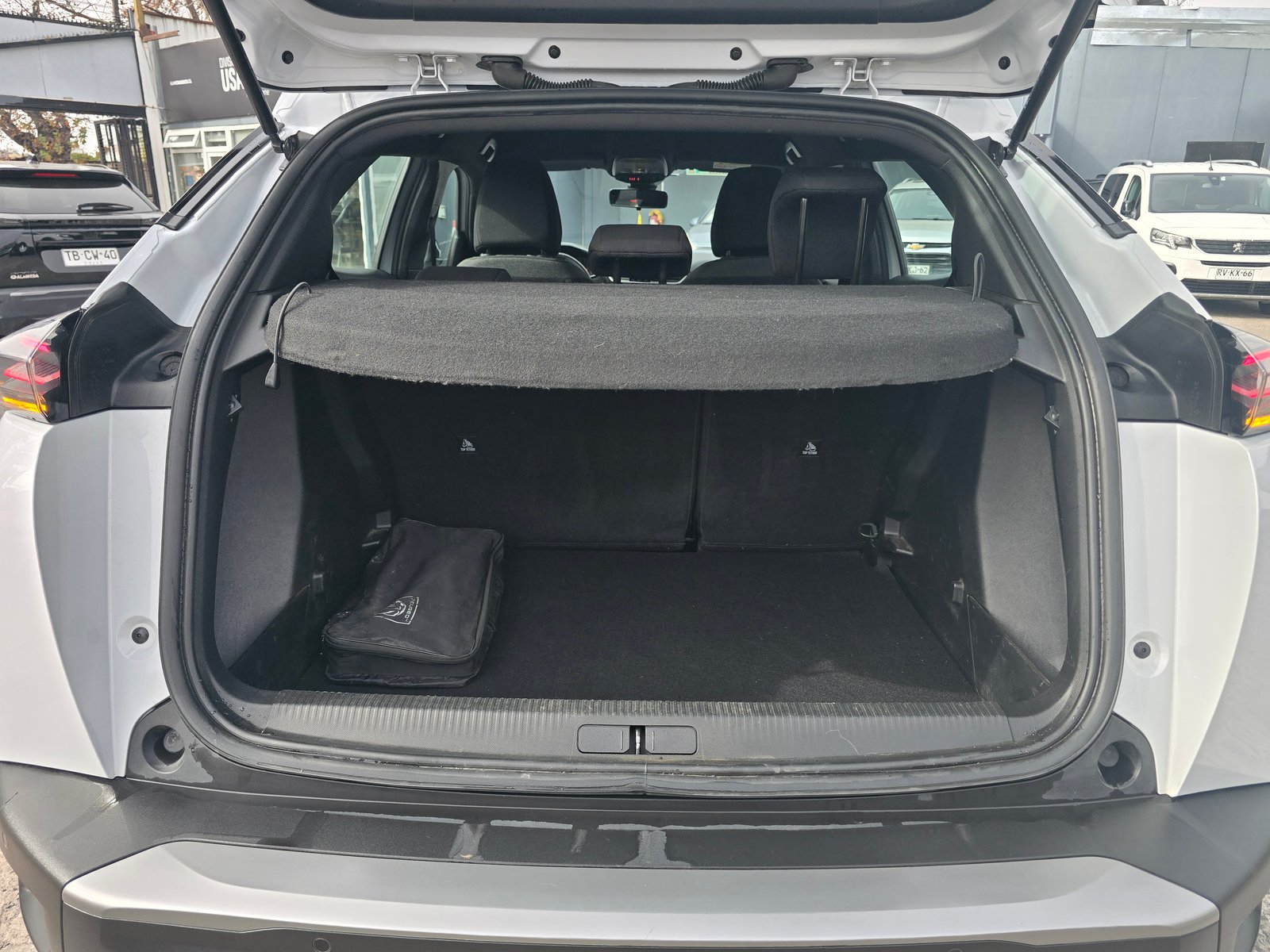Peugeot 2008 ACTIVE 130 1.2 2024 - Imagen 14 de 18