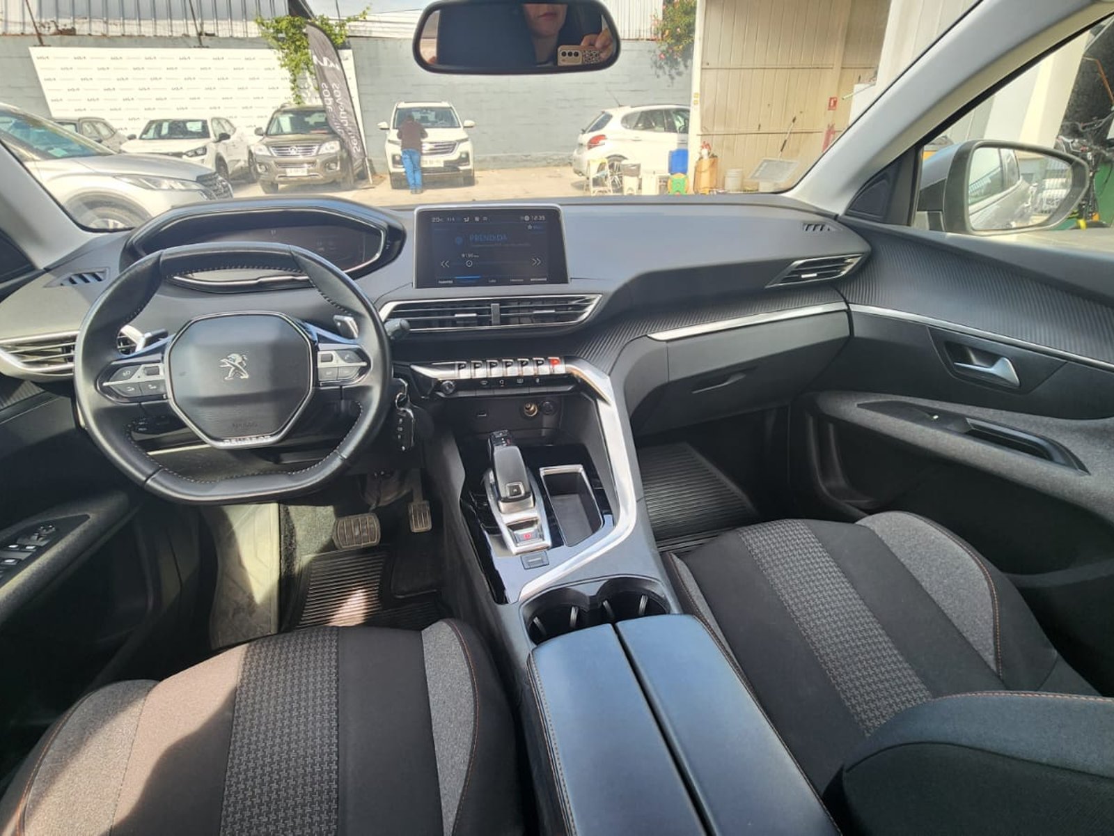 Peugeot 3008 ACTIVE AT 2021 - Foto 3 de 8