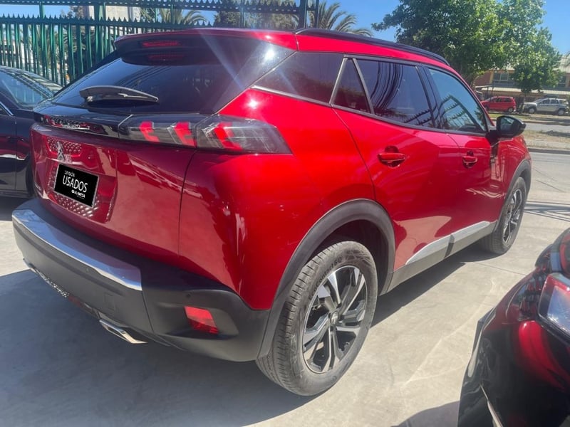 Peugeot 2008 PURETECH 130 1.2 2023 - Imagen 5 de 5