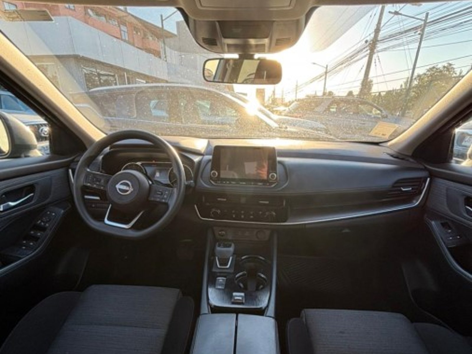 Nissan X TRAIL 2WD 2.5 AUT 2025 - Foto 2 de 7