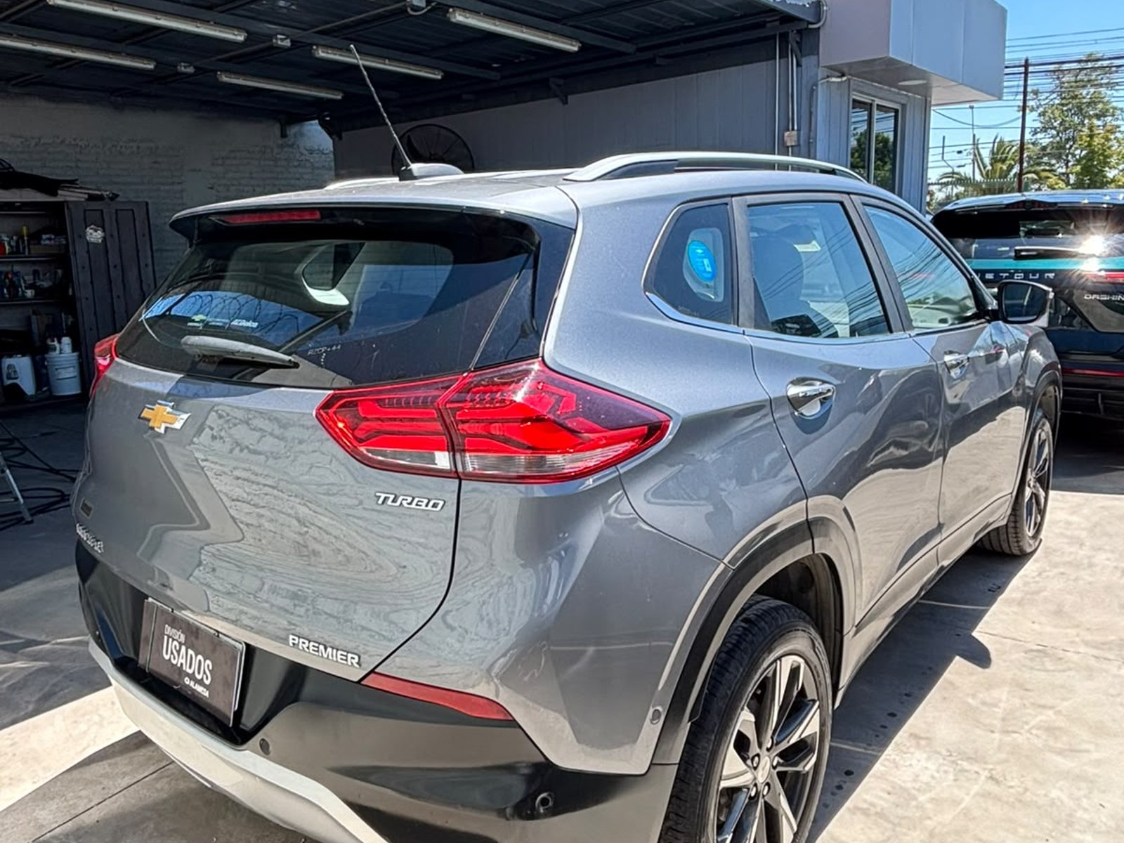 Chevrolet TRACKER 1.2T AUT 2022 - Foto 2 de 5