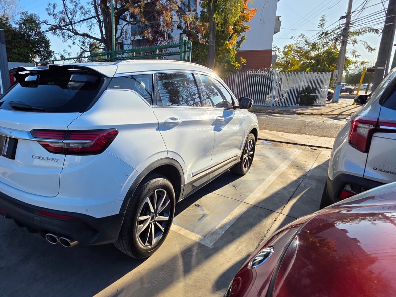 Geely COOLRAY 1.5 AUT 2023 - Foto 4 de 9