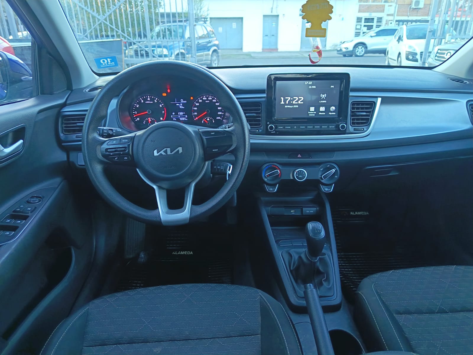 Kia RIO 5 LX 1.4 2023 - Imagen 6 de 7