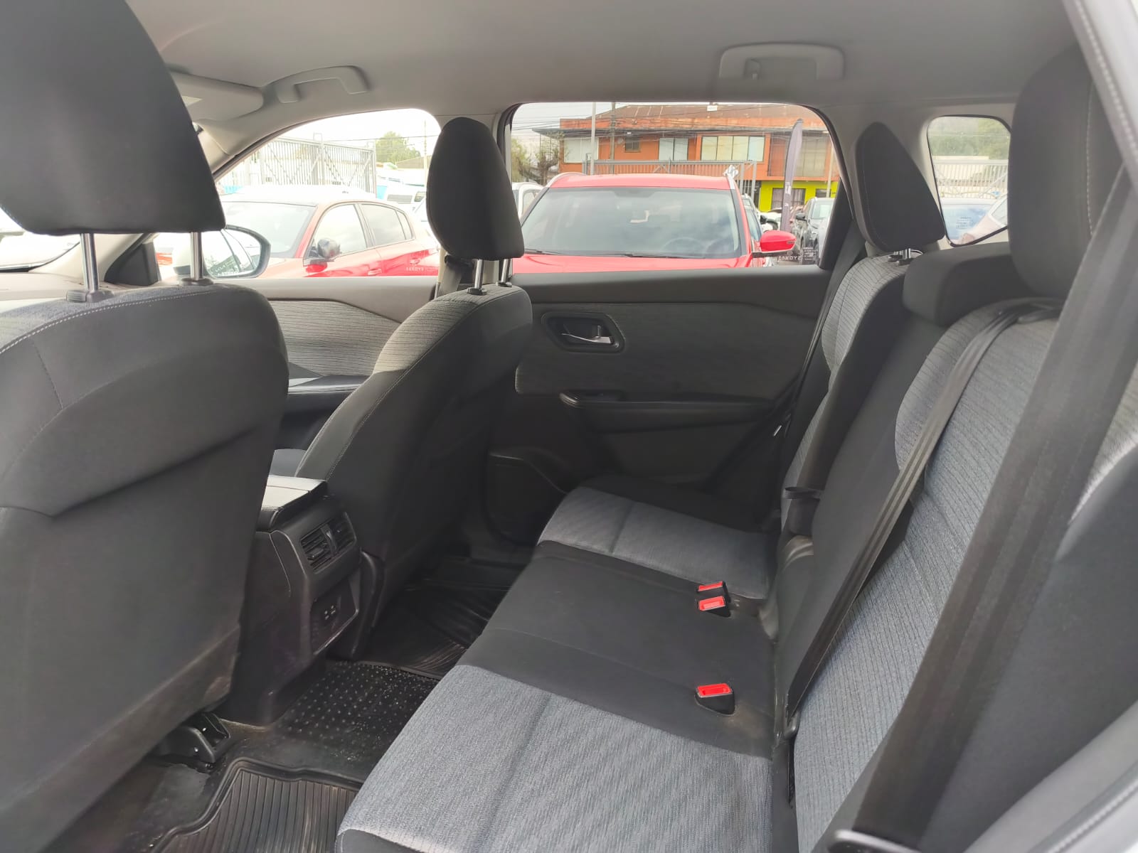 Nissan X TRAIL 4X2 7P CVT 2.5 2023 - Imagen 8 de 10