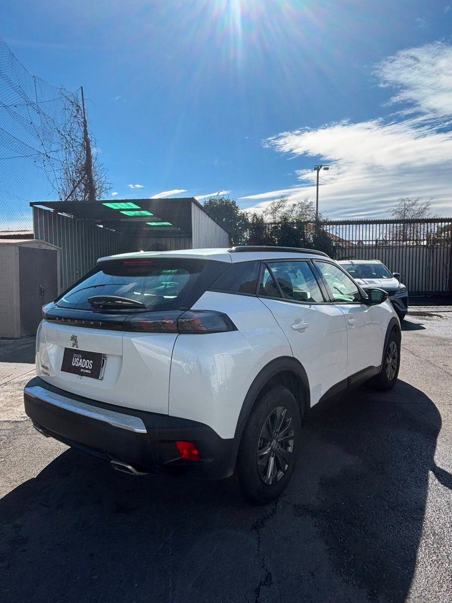 Peugeot 2008 PURETECH 130 1.2 2022 - Imagen 3 de 6