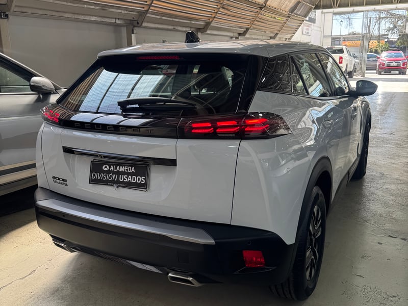 Peugeot 2008 ACTIVE 130 1.2 2024 - Imagen 4 de 7