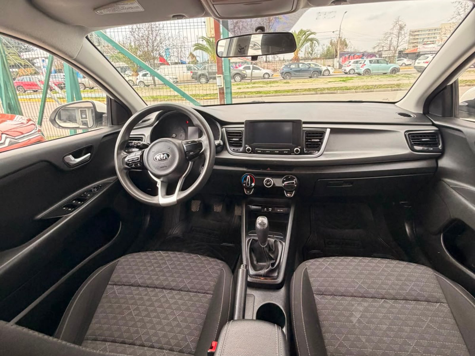Kia RIO 4 LX 1.4 2019 - Foto 3 de 4