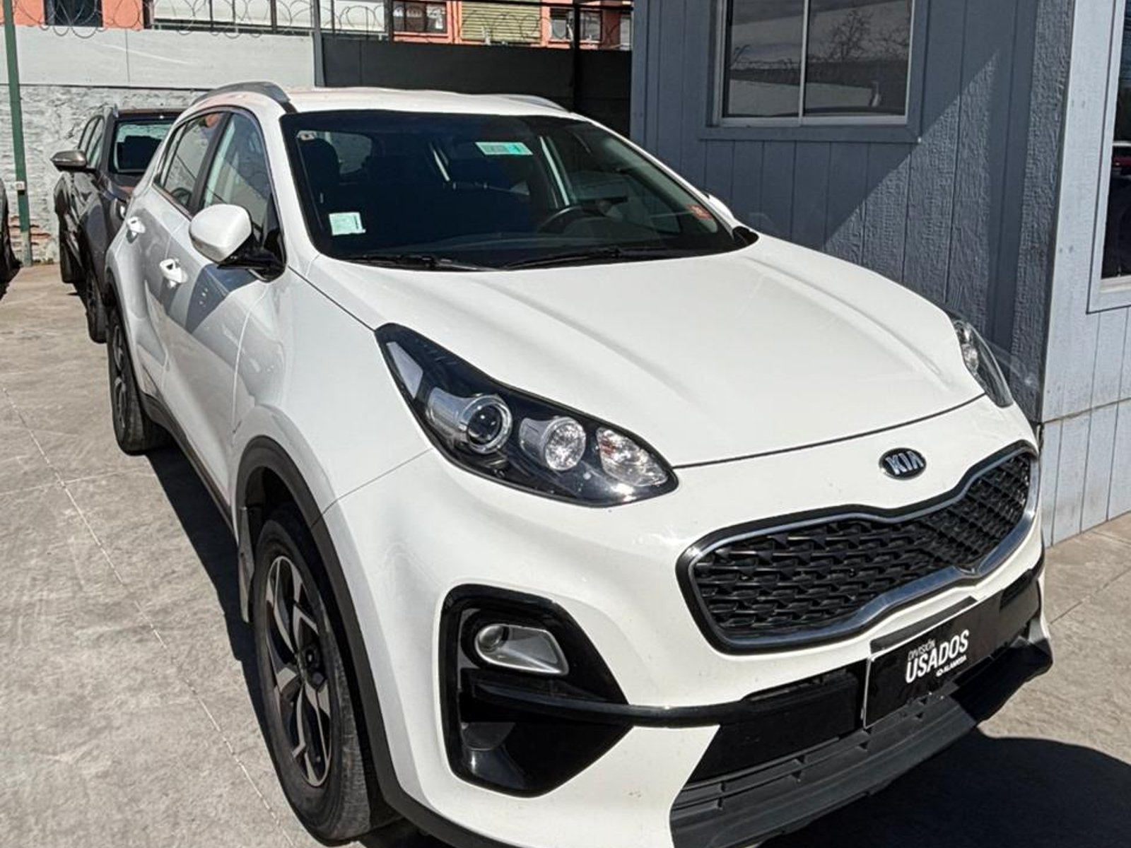 Kia SPORTAGE LX 2.0 2020 - Foto 2 de 5