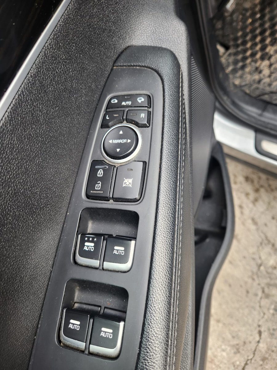 Kia SORENTO EX 2.4 AUT 2020 - Imagen 7 de 8