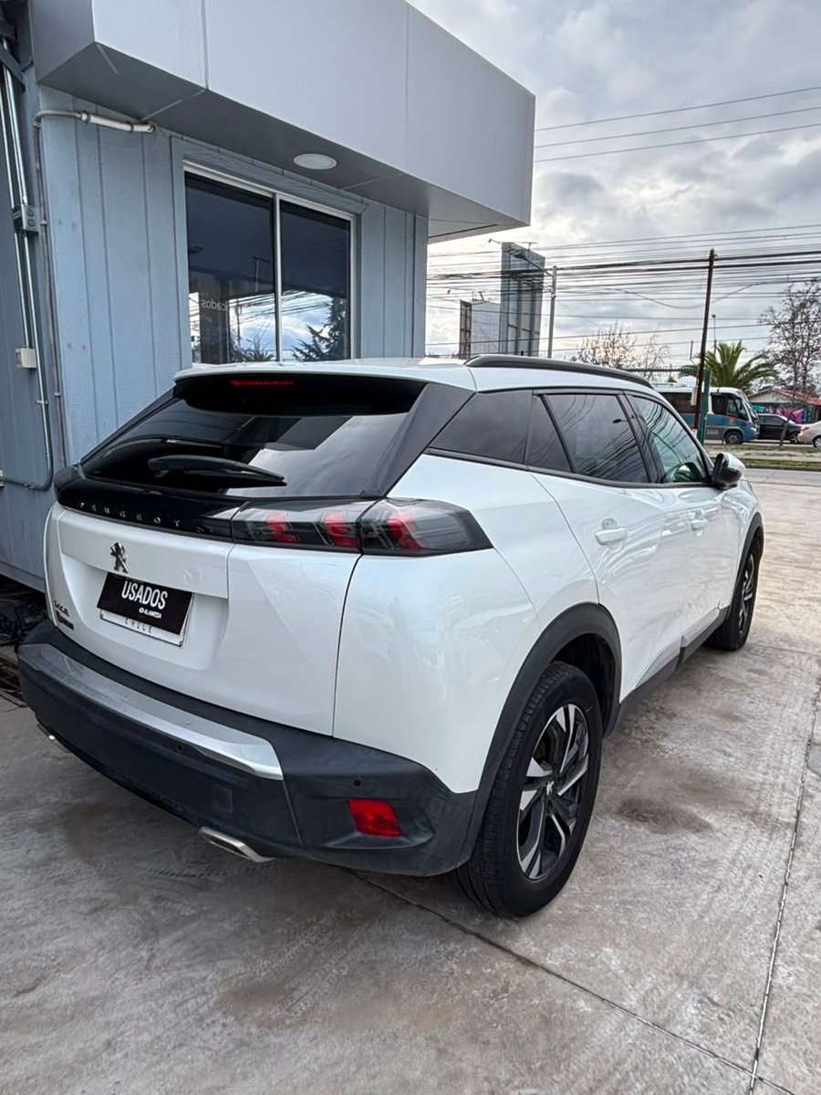 Peugeot 2008 PURETECH 130 1.2 2022 - Imagen 3 de 4