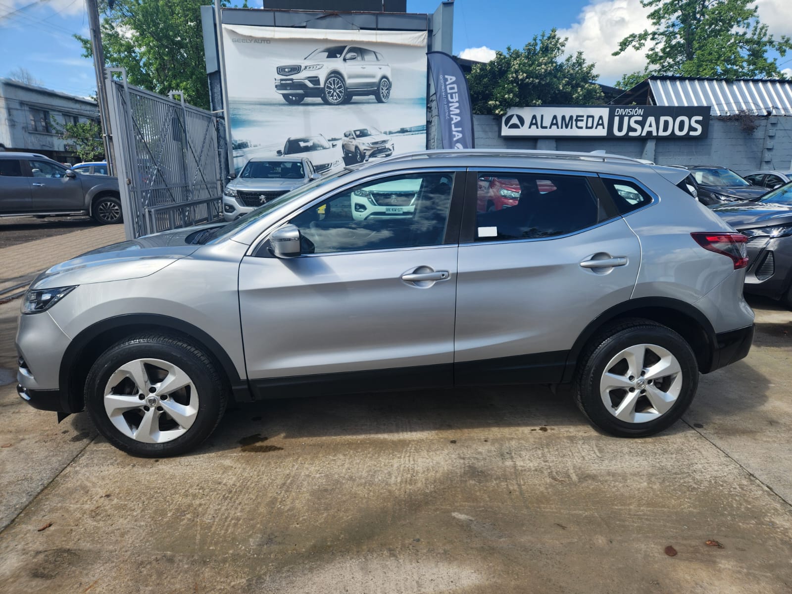 Nissan QASHQAI SENSE 2.0 2021 - Foto 4 de 8