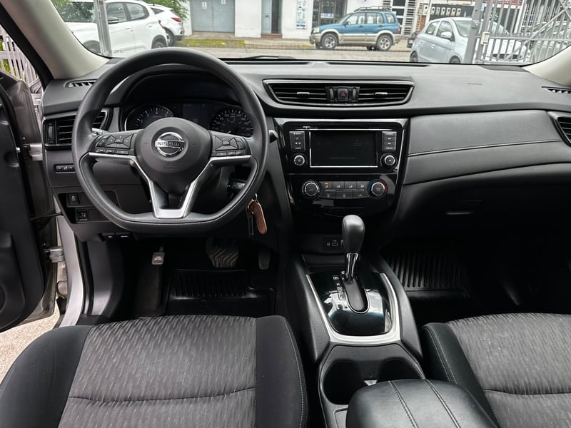 Nissan X TRAIL T32 CVT 2.5 AUT 2022 - Imagen 6 de 8