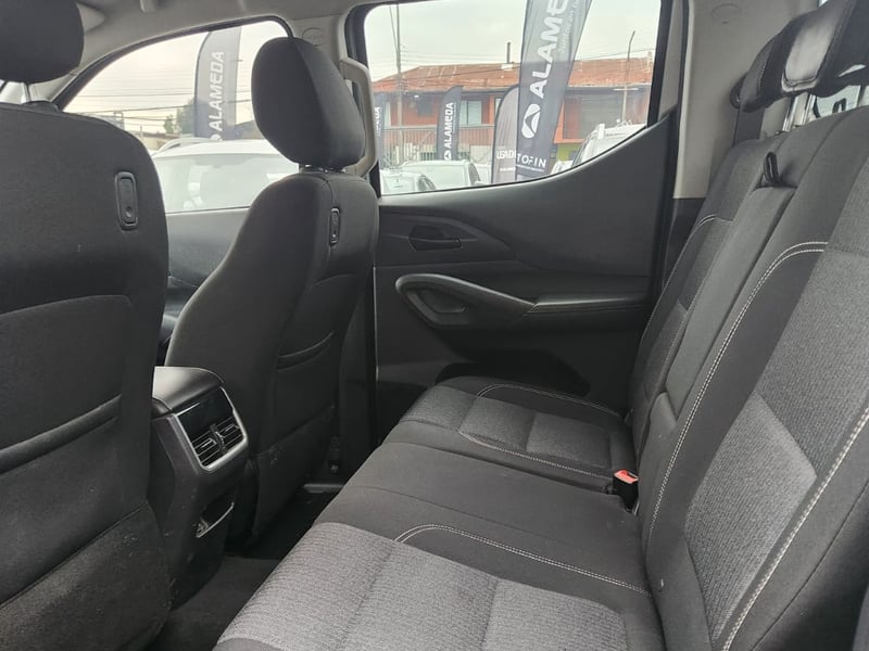 Peugeot LANDTREK BLUE HDI 180 4X4 2.2 2024 - Imagen 8 de 8