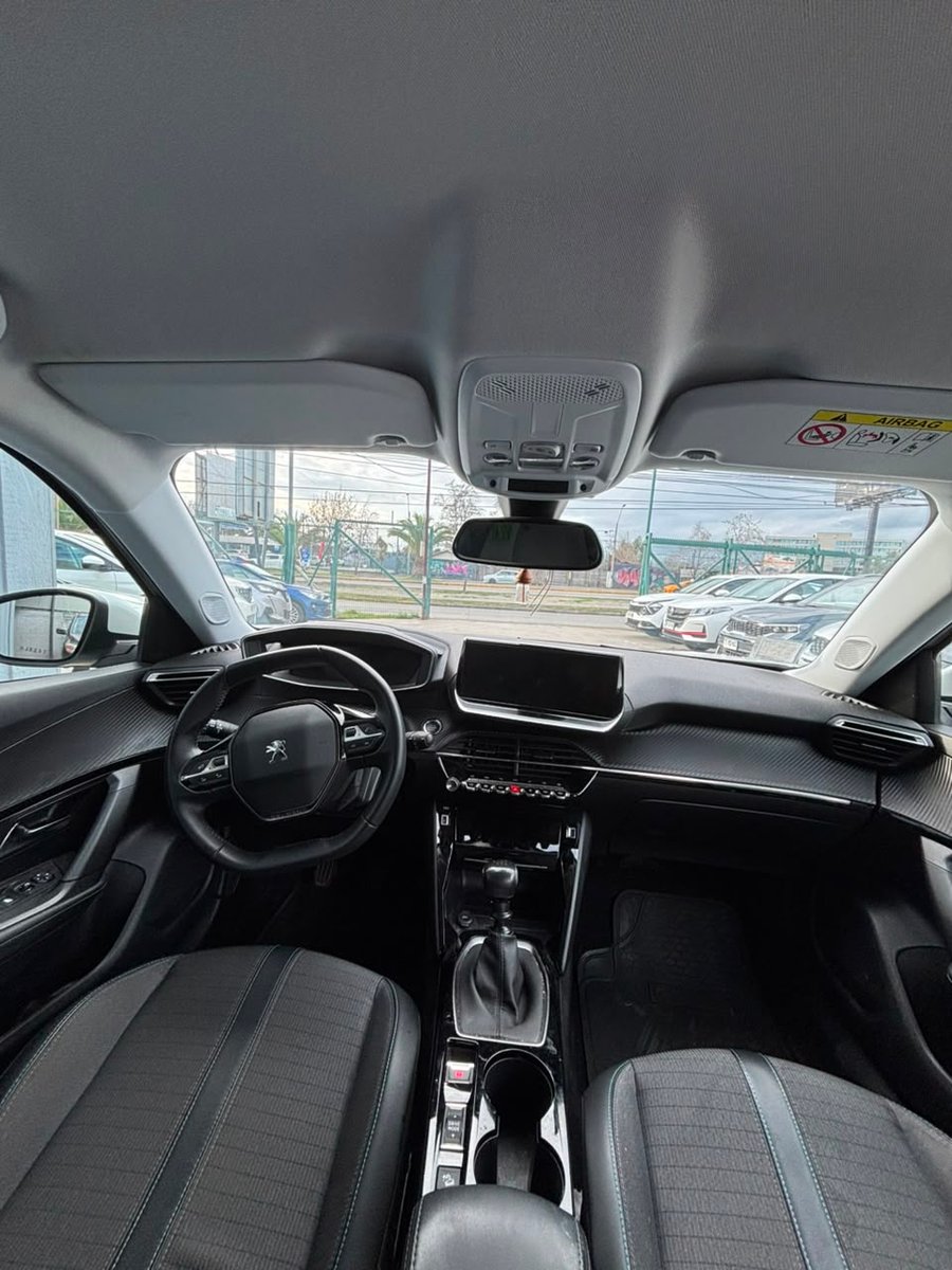Peugeot 2008 PURETECH 130 1.2 2022 - Imagen 4 de 4