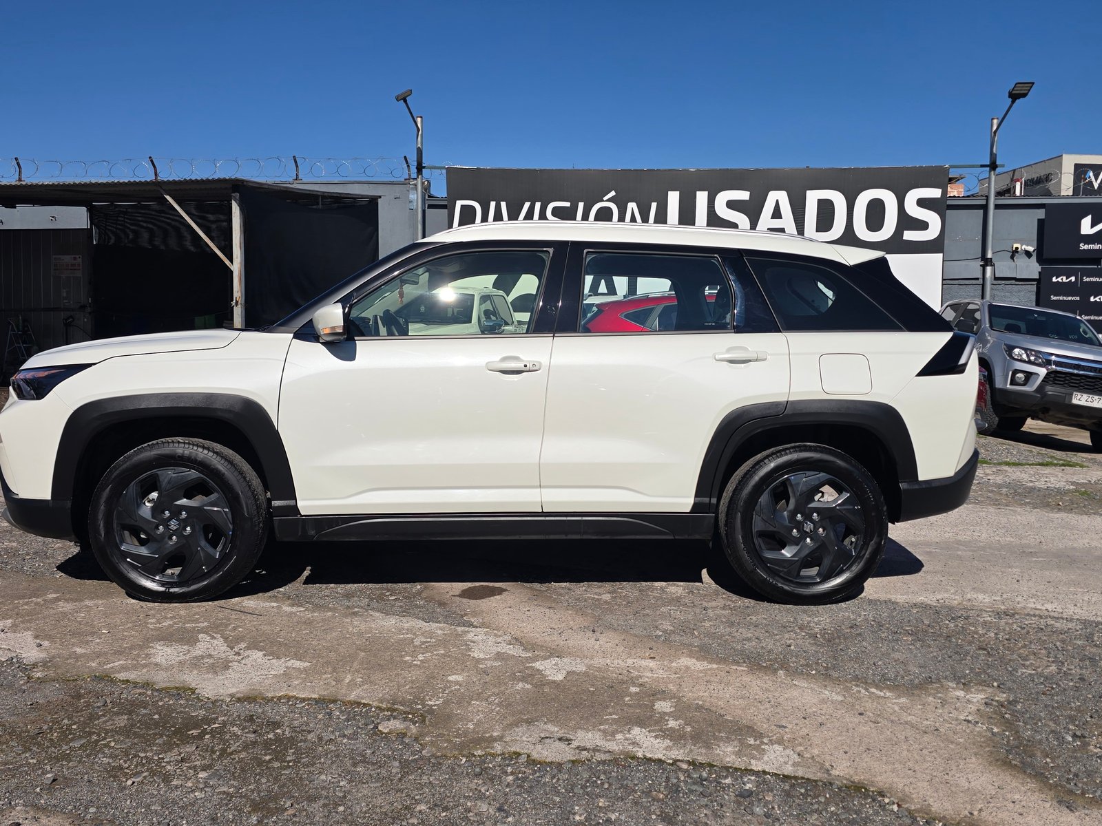 Suzuki ACROSS 1.5 AUT 2026 - Foto 2 de 10