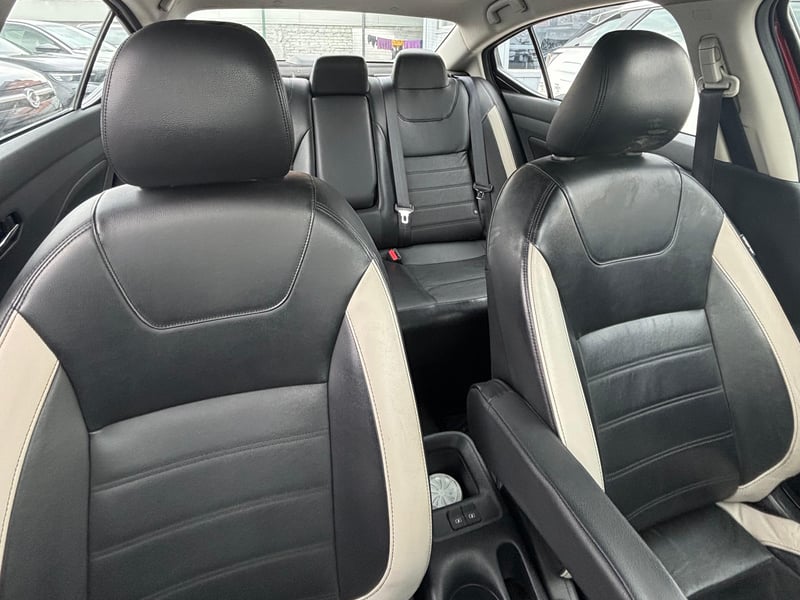 Nissan VERSA CVT 1.6 AUT 2023 - Imagen 4 de 5