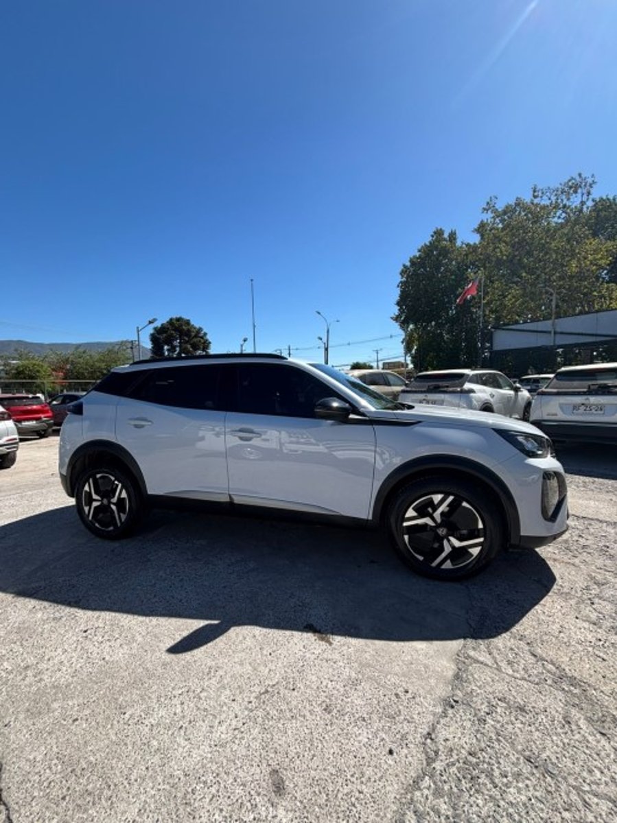 Peugeot 2008 ALLURE 130 1.2 2025 - Imagen 3 de 9