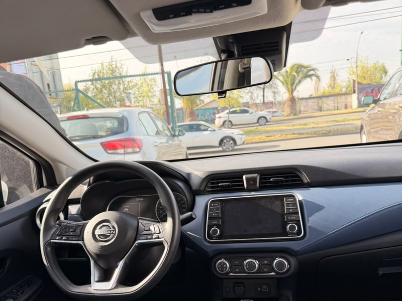 Nissan VERSA 4X2 1.6 AUT 2023 - Imagen 3 de 4