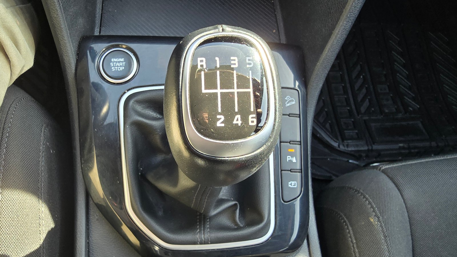 Kia SPORTAGE EX 2.0L 2025 - Imagen 8 de 9