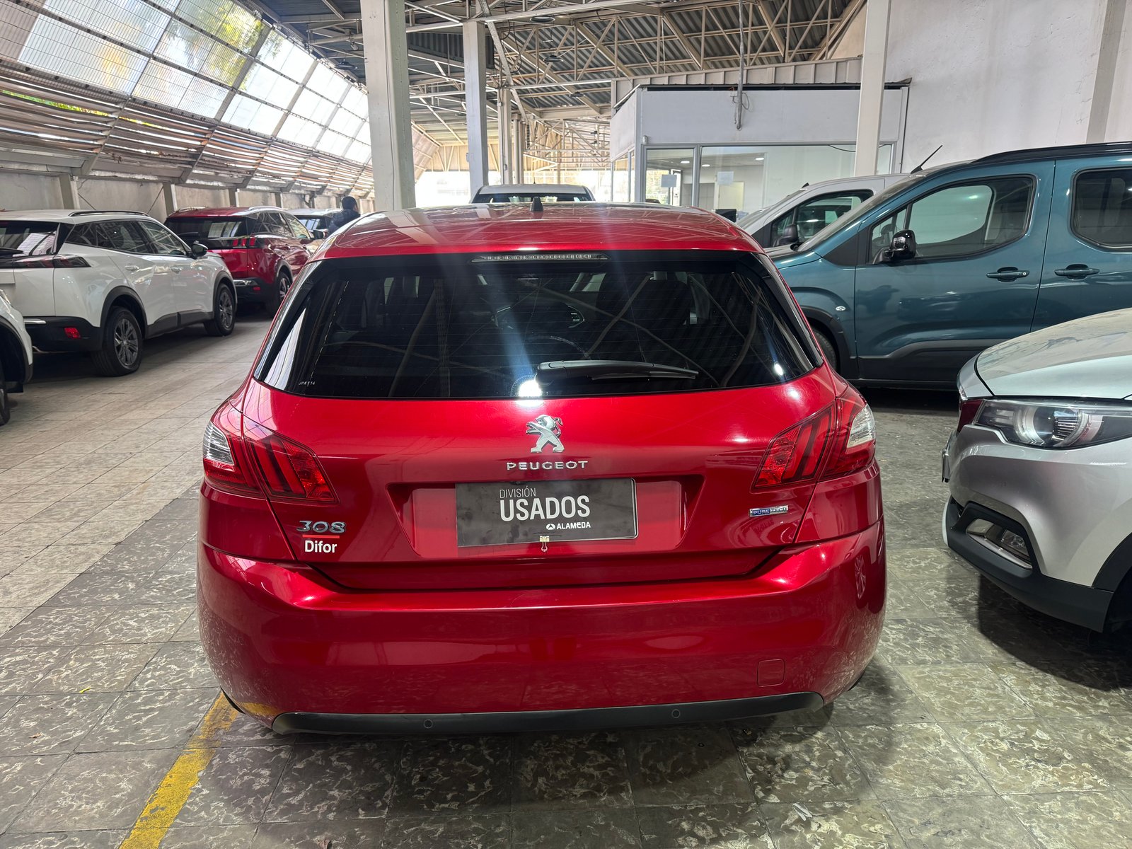 Peugeot 308 ALLURE 1.2 2017 - Foto 4 de 9