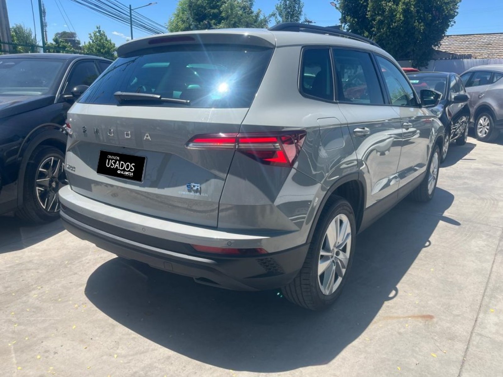 Skoda KAROQ TSI 1.4 AUT 2025 - Imagen 3 de 6