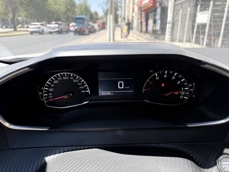 Peugeot 2008 ACTIVE 1.2 2022 - Imagen 8 de 8