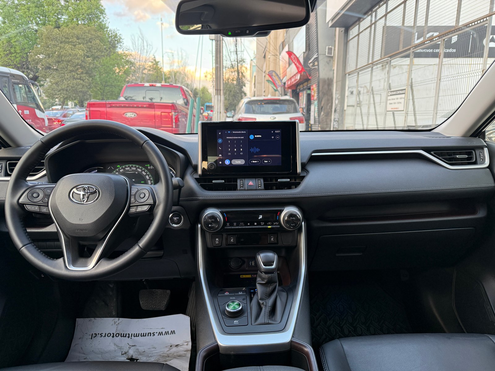 Toyota RAV4 AWD 2.5 AUT 2026 - Imagen 7 de 9