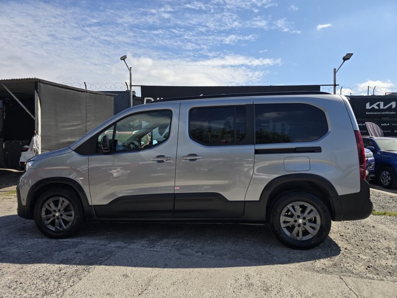 Peugeot RIFTER ALLURE BLUE HDI 4X2 1.5 2024 - Imagen 6 de 7