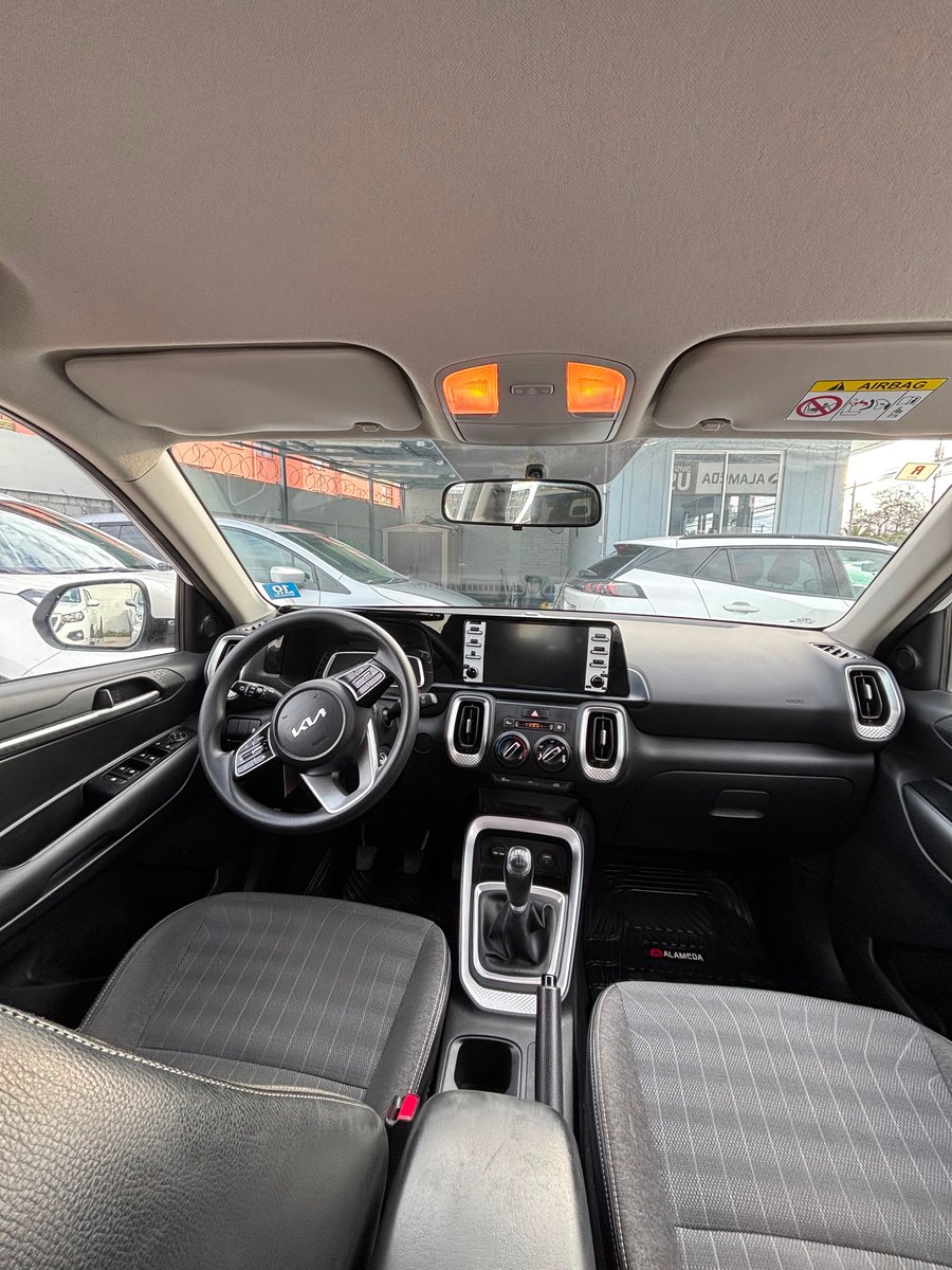 Kia SONET EX 1.5 2024 - Imagen 3 de 5